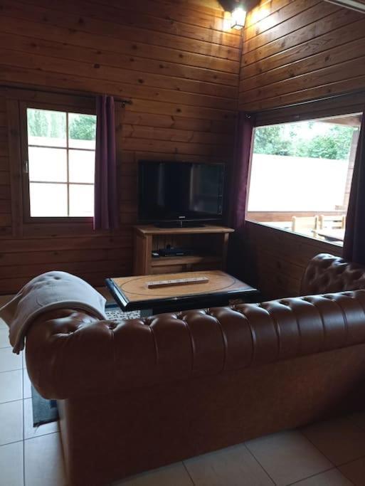 Chalet A La Campagne Bury  Exteriör bild